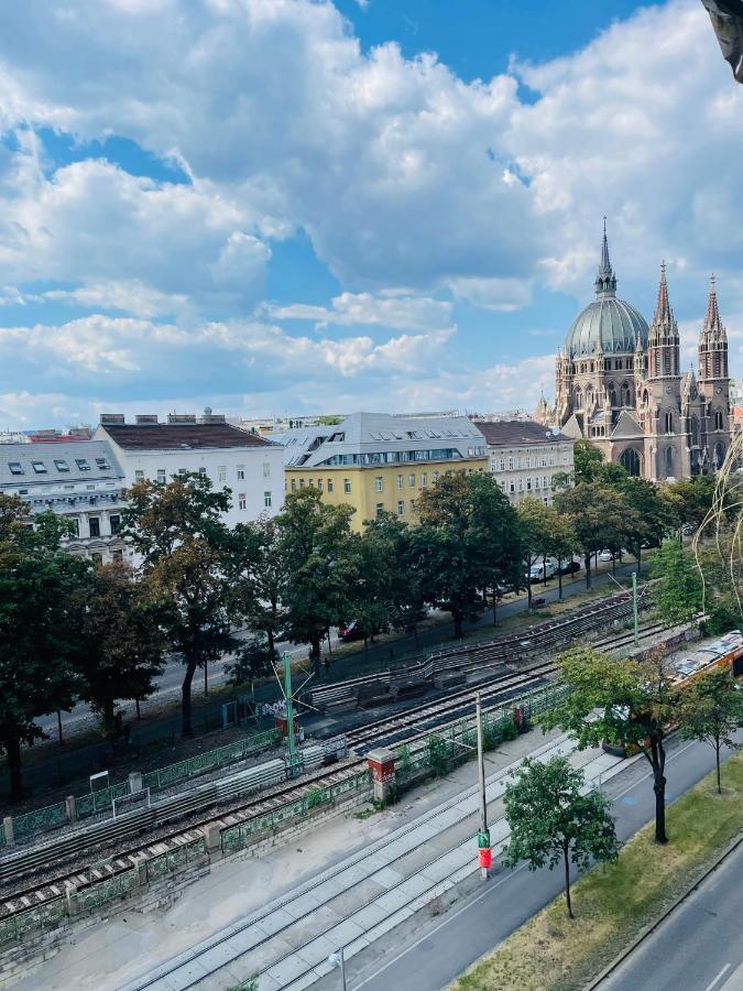 Room In City Center Near U6,U3 And Westbahnhof Vienna Exterior photo